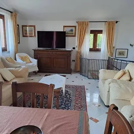S'altura, Dall'alto Di Prázdninový dům